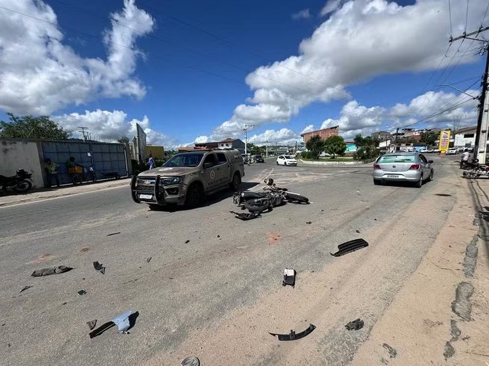 PMs que faziam escolta do vice-governador da Bahia ficam feridos após acidente de trânsito no interior do estado